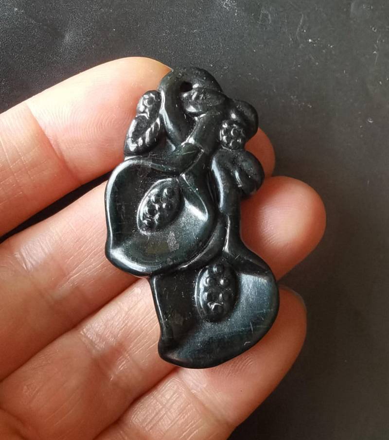 Geschnitzte Schwarz Grüne Jade Anhänger Zwei Blumen Amulett Talisman von diygem