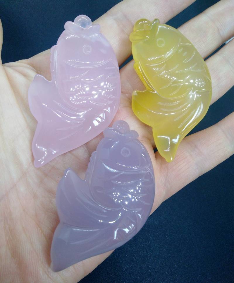 Geschnitzter Achat Fisch Anhänger Natürliches Edelstein-Amulett von diygem