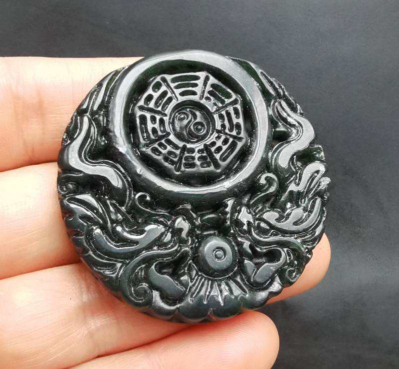 Geschnitzter Drachen Jade Anhänger Schwarz Grüner Amulett Talisman von diygem