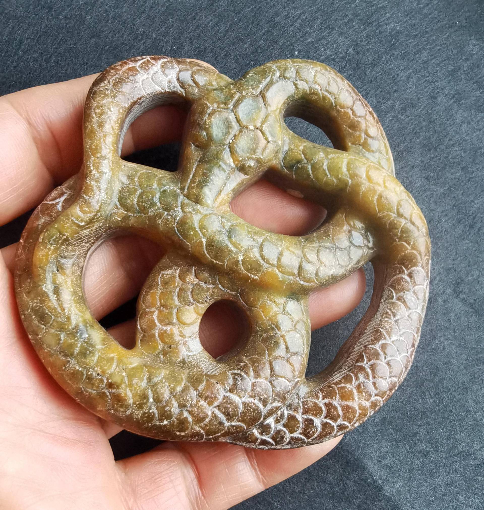 Groß Die Zwölf Tierkreistiere, Schlangenschnitzerei Jadestein Anhänger, Amulett Mythisch Für Die Herstellung Von Handgemachten Groß Die Zwölf Tierkreistiere, Schlangenschnitzerei Jadestein Anhänger, Amulett Mythisch Für Die Herstellung Von Handgemachten von diygem