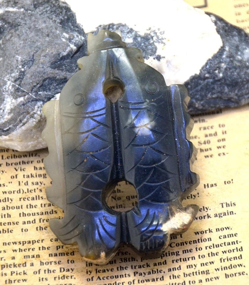 Großer Geschnitzter Jade Anhänger Doppelte Fisch Amulett Halskette von diygem