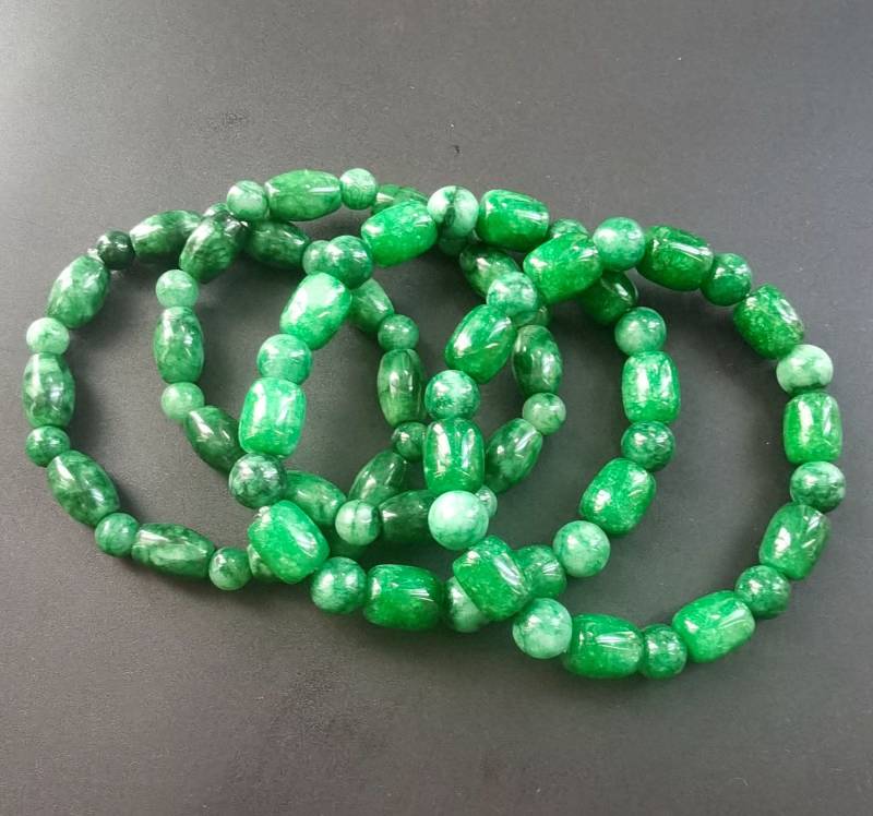 Grün Jade Stein Stretch Armband Unisex Amulett von diygem