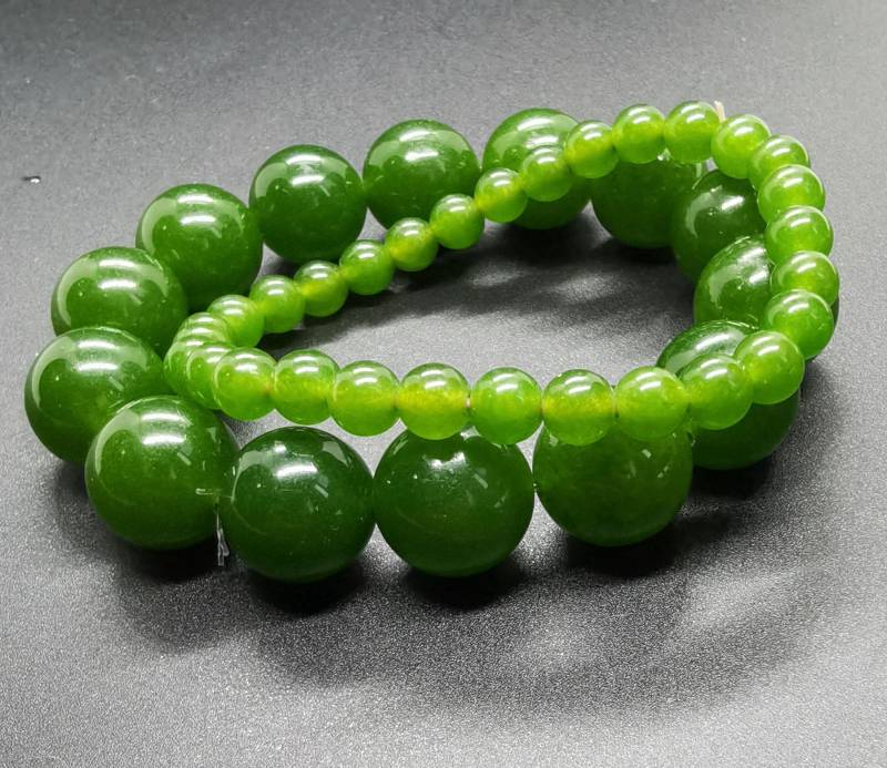 Grüne Olive Jade Armband Unisex Edelstein Perlen Stretch Armband von diygem