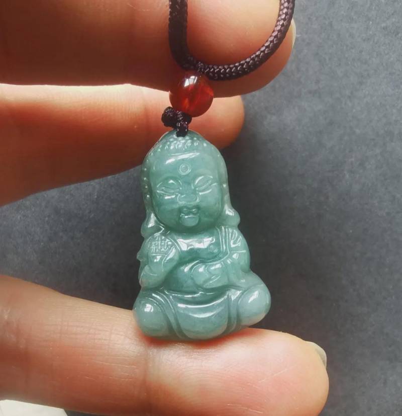 Grüner Jadeit Buddha Anhänger Edelstein-Amulett | 29mmx18mm von diygem