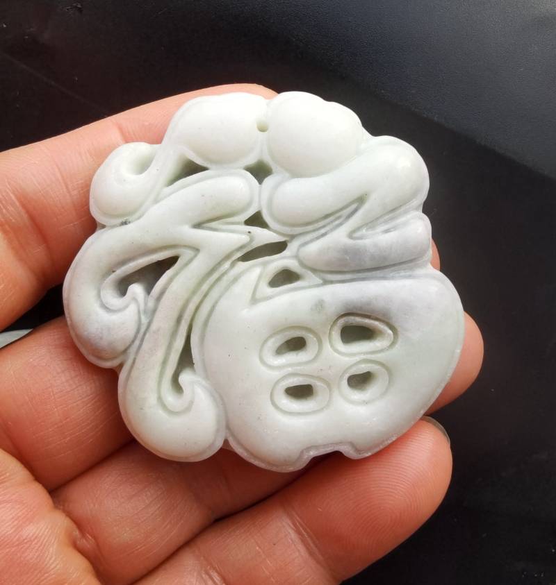 Jade Anhänger Amulett Talisman, Natürlicher Weiß Grüner Stein von diygem