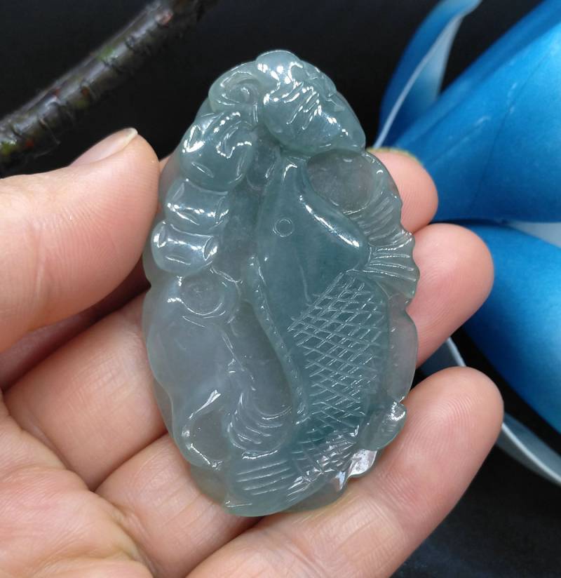 Natürlicher Jadeit Jade Fisch Anhänger Handgeschnitztes Amulett von diygem