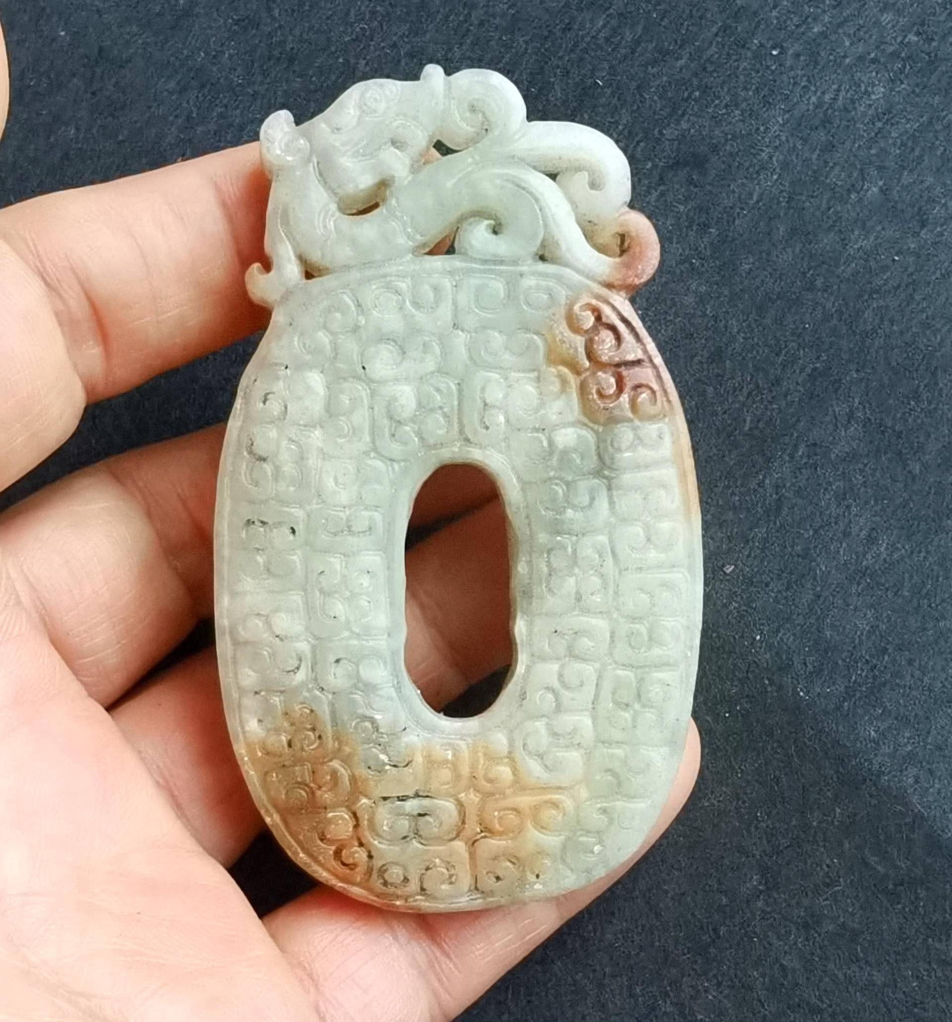Oval Dragon Donut Schnitzen Natürliche Grüne Jade Jaspis Stein Anhänger, Edelstein Perle, Gute Glück Amulett Für Die Herstellung Von Oval Dragon Donut Schnitzen Natürliche Grüne Jade Jaspis Stein Anhänger, Edelstein Perle, Gute Glück Amulett Für Die Herstellung Von von diygem
