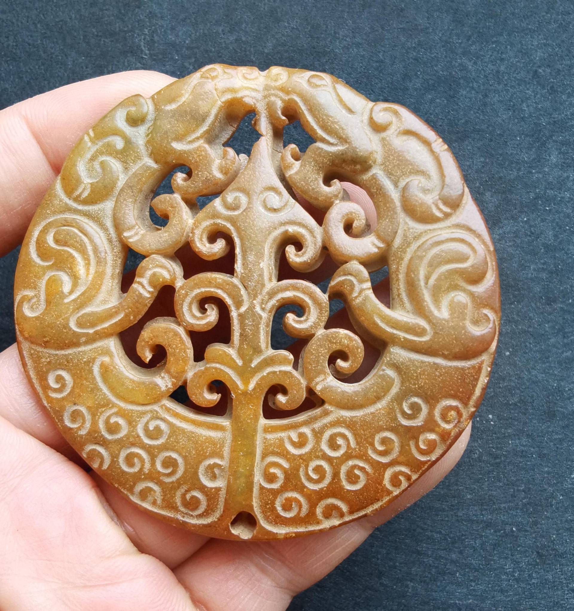 Verkauf Auf, Drachenblume, Die Braune Jadestein-Anhänger, Doppelgesicht, Gutes Glück Amulett Für Herstellung Der Handhalsketten-Schmucksachen Verkauf Auf, Drachenblume, Die Braune Jadestein-Anhänger, Doppelgesicht, Gutes Glück Amulett Für Herstellung Der Handhalsketten-Schmucksachen von diygem