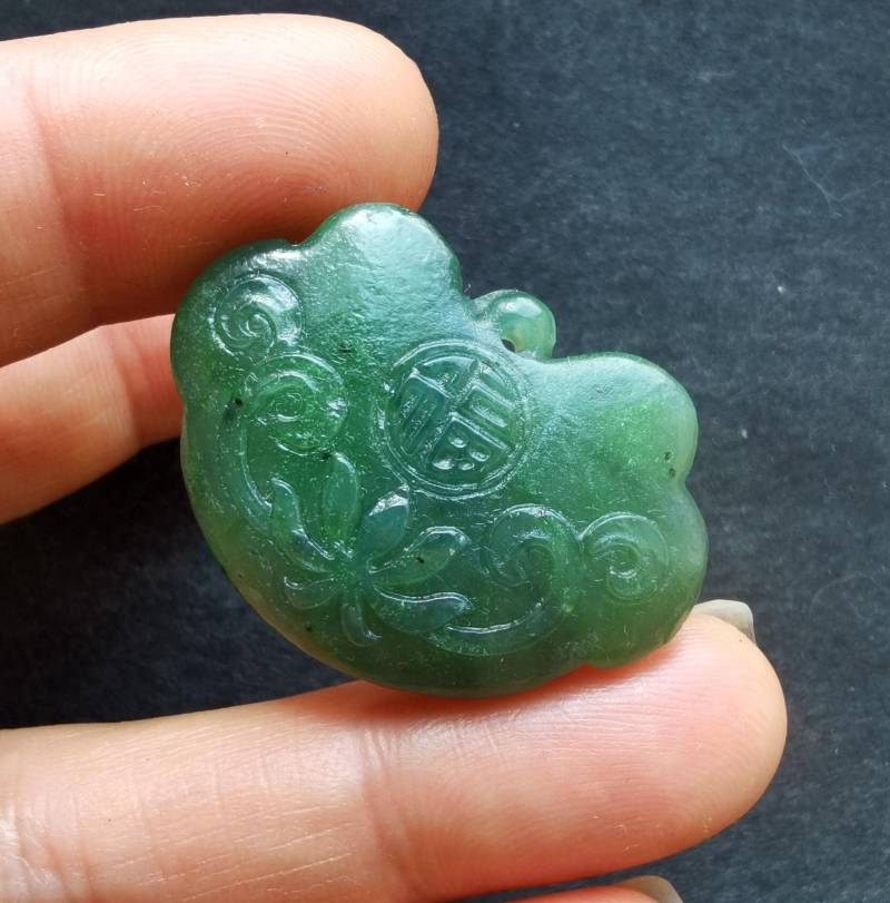 Wolke Blume Fu Wort Carving Natürlicher Grüner Nephrit Jade Stein Anhänger, Edelstein Perle, Amulett Machen Halskette Schmuck von diygem