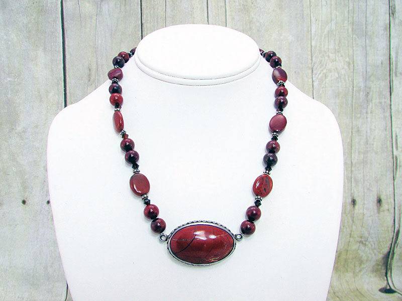 Roter Jaspis Anhänger Halskette von dkelleysdesigns