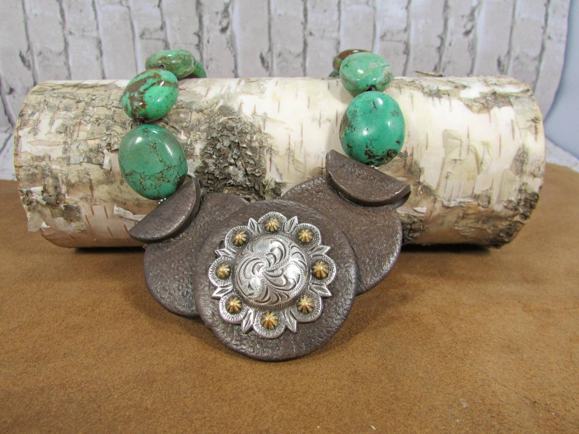 Türkis Halskette Mit Kunstleder Anhänger von dkelleysdesigns