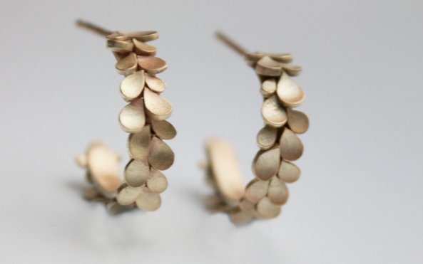 Dahlia 9K Gold Ohrringe von dkjewellery