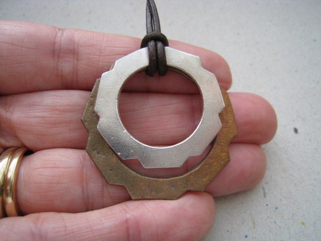 Unisex Doppel Hoop Bronze Und Feinsilber Halskette Aus Gemischten Metall - Mixed Metal Anhänger Unisex Doppel Hoop Bronze Und Feinsilber Halskette Aus Gemischten Metall - Mixed Metal Anhänger von dklStudios