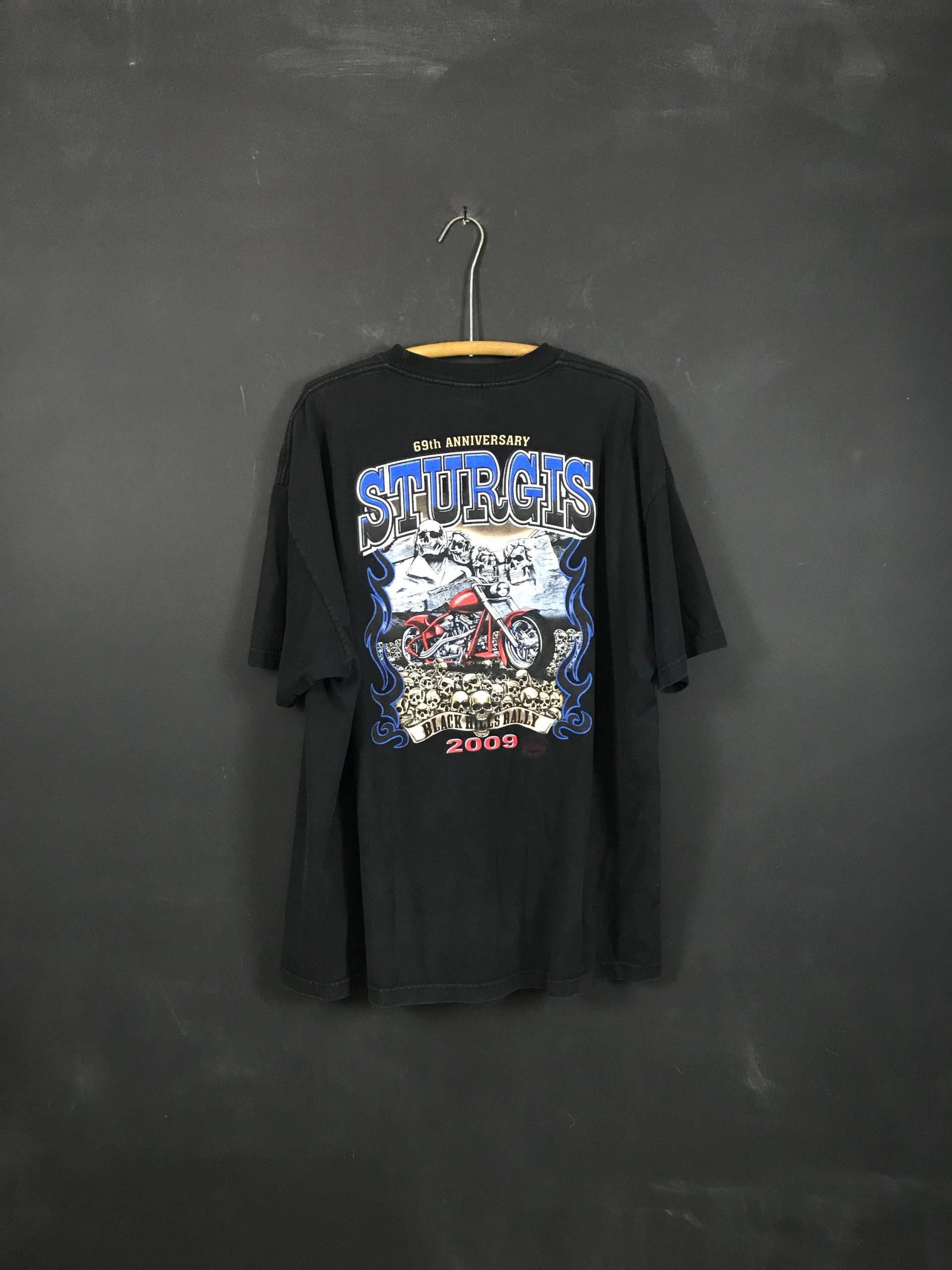 sturgis Schwarze Hügel Rallye-T-Shirt 2009 Motorrad-Shirt von dmgdgoodsclothing