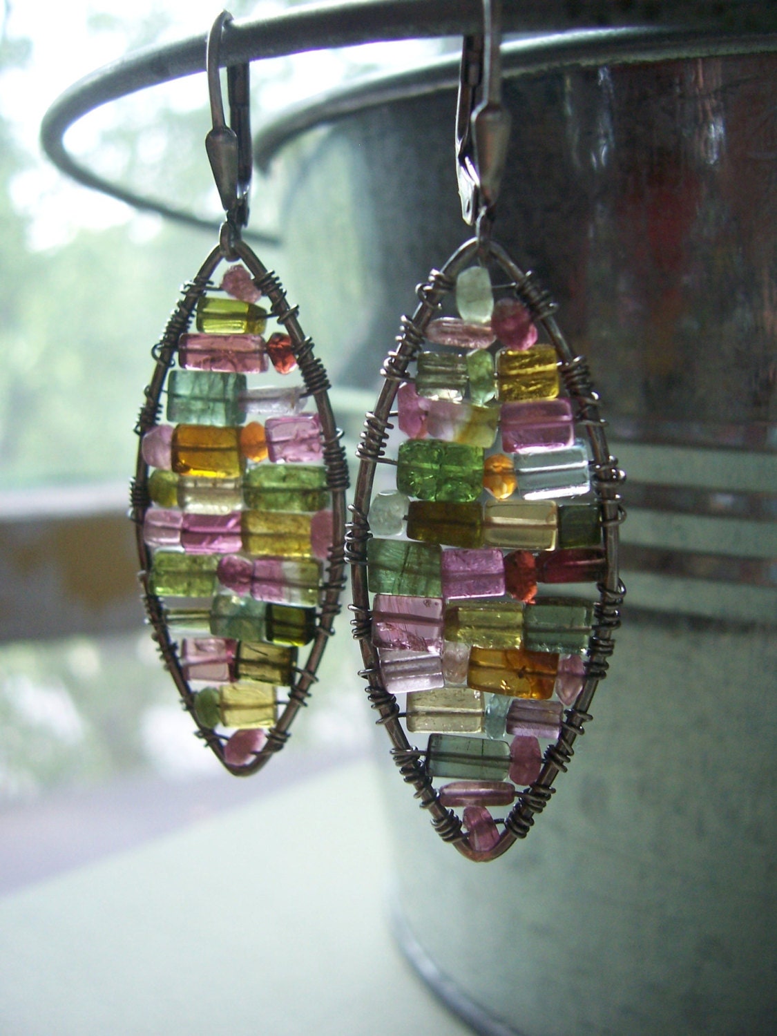 Mehrfarbige Turmalin Tropfen Ohrringe, Glasmalerei Wassermelonen-Turmalin Mosaik Geschenke Für Sie, Oktober Geburtsstein von dnajewelrydesigns