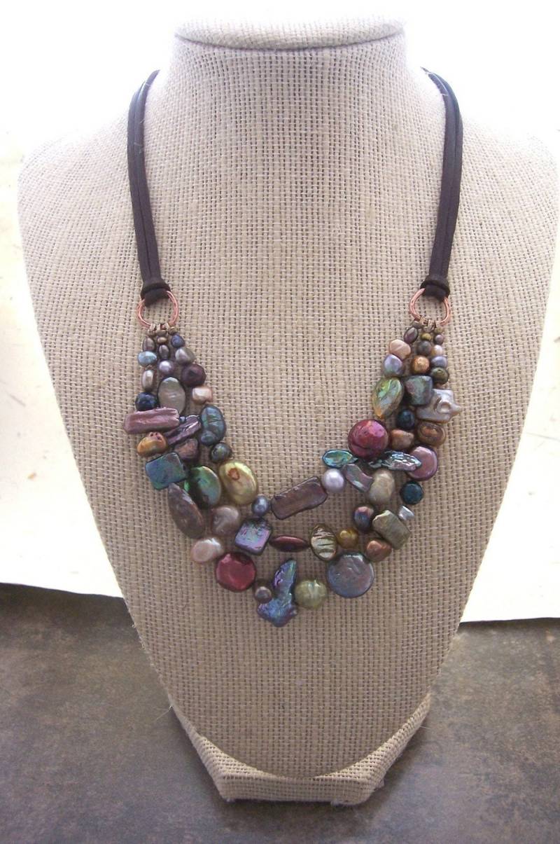 Multi Stranded Süßwasserperlen Halskette - Bunt Individuelle Längen von dnajewelrydesigns