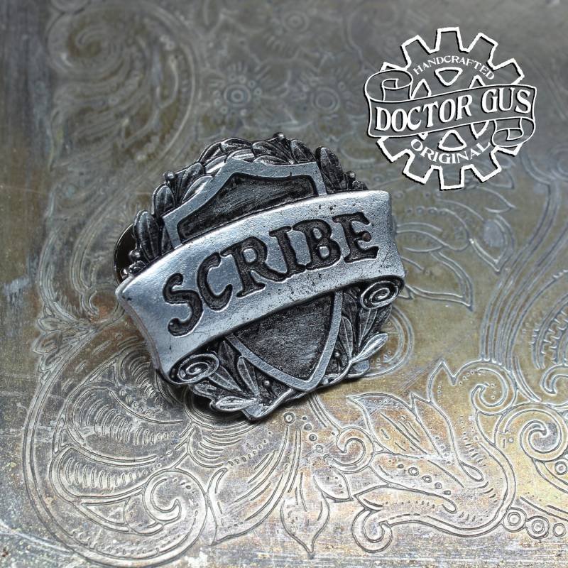 Scribe Class Badge - Rpg Character Pin Handgefertigtes Zinn Accessoires Von Doctor Gus von doctorgus