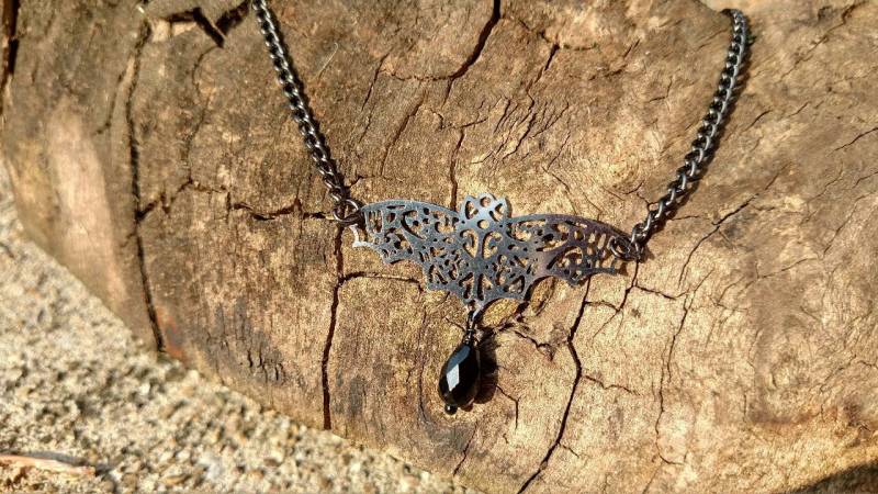 Fledermaus Baumeln Halskette von dodeca12