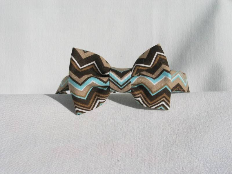 Braune Chevron Fliege von dolldressedup