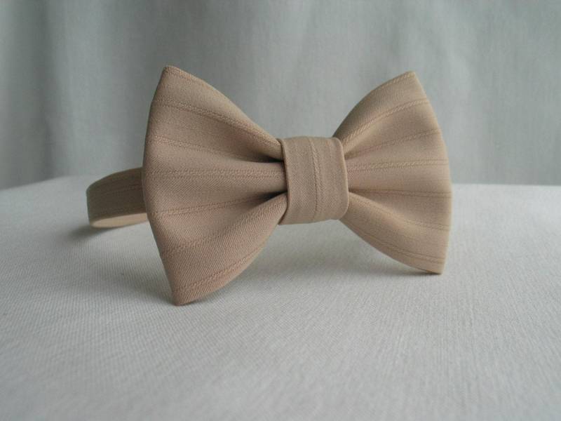 Fliege, Hellblaue Kleinkindkrawatte Für Deine Vorschulfotos von dolldressedup