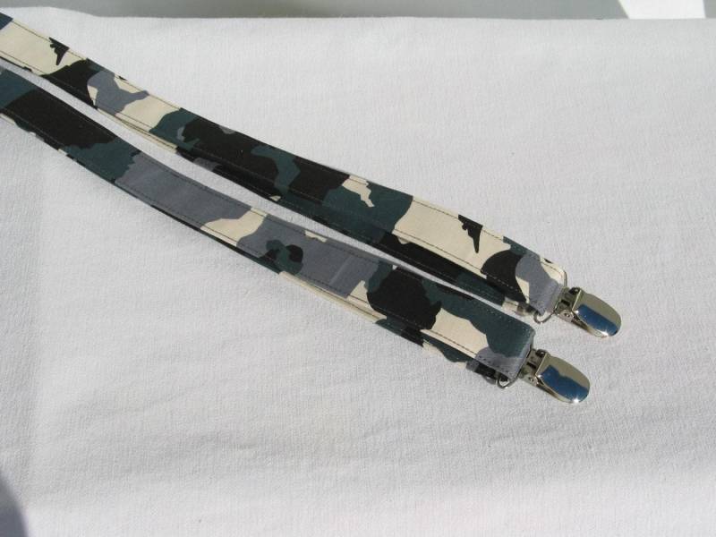 Graue Camo Mans Hosenträger Für Outdoor-Sport von dolldressedup