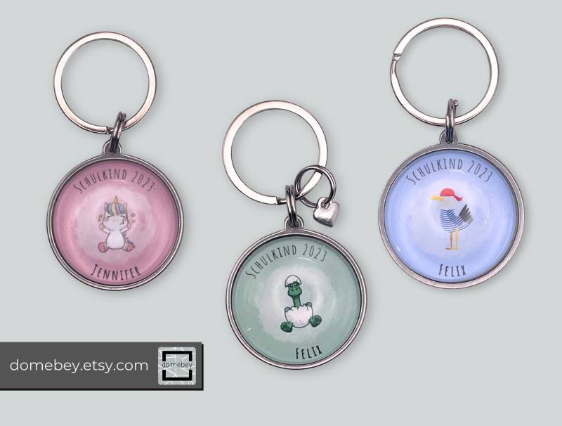 Schulkind Schlüsselanhänger Zur Einschulung, Name Farbe Personalisierbar von domebey