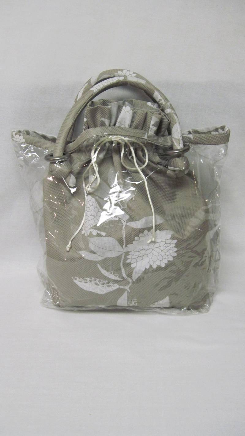 Peek-A-Boo Tasche Mit Klarem Äußeren Tote Und Zugkordelsack - Beige & Weiß Peek-A-Boo Tasche Mit Klarem Äußeren Tote Und Zugkordelsack - Beige & Weiß von domicil