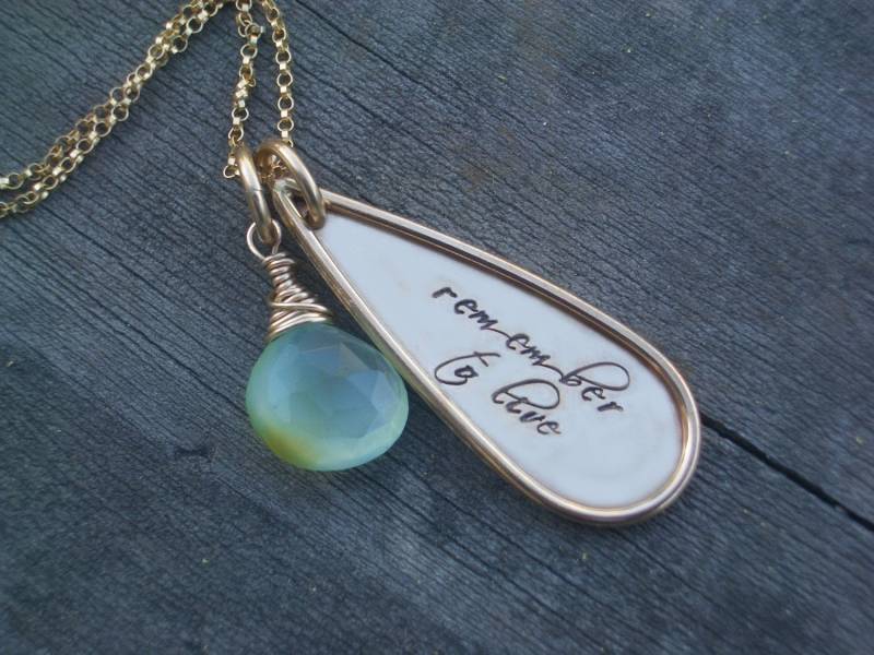 Ausverkauft. Benachrichtige Mich Per E-Mail, Wenn Der Artikel Wieder Verfügbar Ist. Gold Filled Tropfen Anhänger Halskette By Donnaodesigns von donnaOdesigns