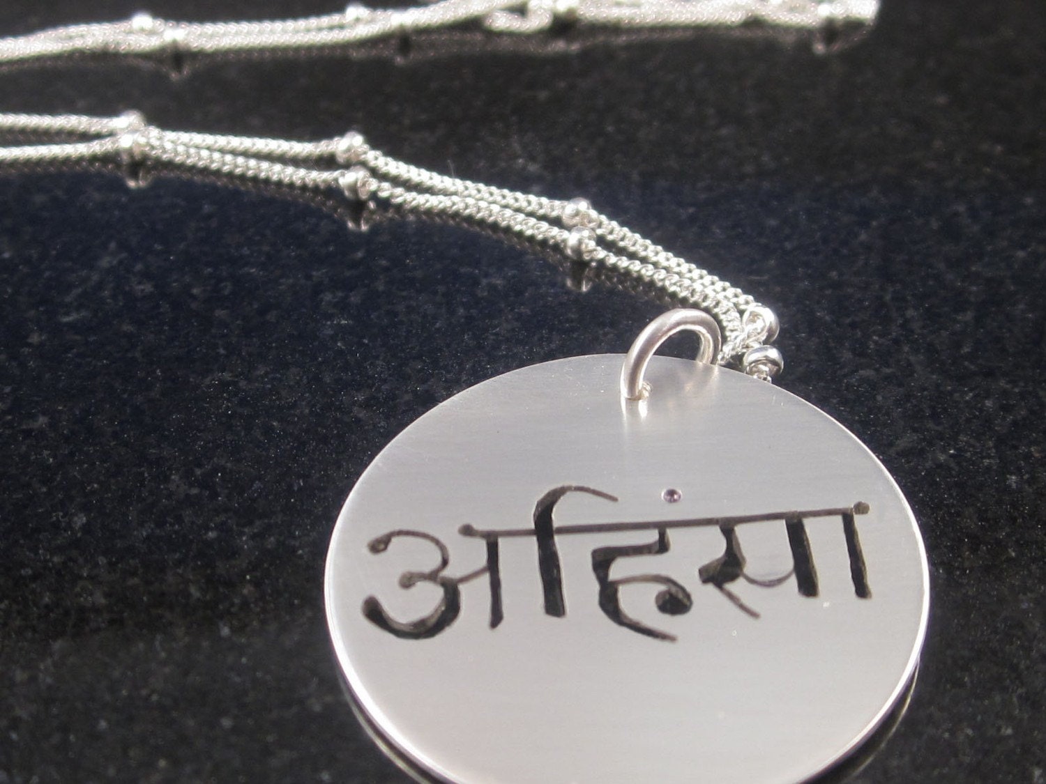 Ausverkauft. Erhalten Sie Eine E-Mail-Benachrichtigung, Wenn Es Wieder Verfügbar Ist. Ahimsa Sanskrit/Achtsamkeitsgeschenk/Sanskrit-Botschaft von donnaOdesigns