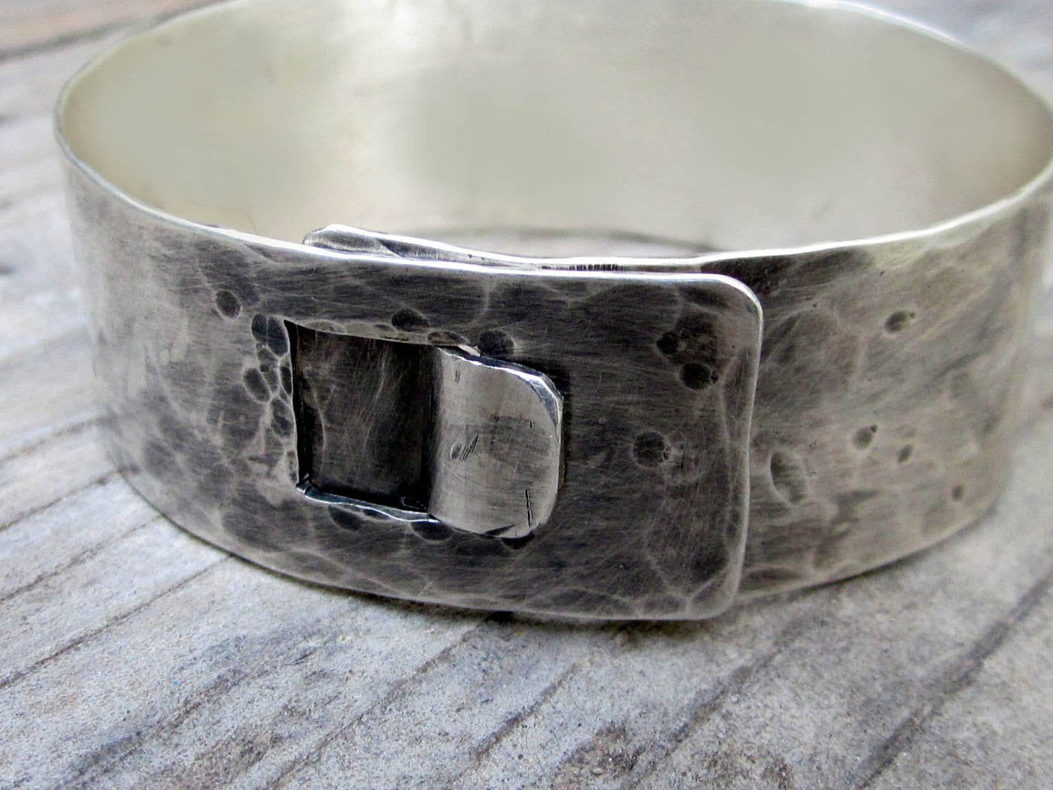 Ausverkauft. Erhalten Sie Eine E-Mail-Benachrichtigung, Wenn Es Wieder Verfügbar Ist. Sterling-Riegelmanschette Von Donnaodesigns von donnaOdesigns