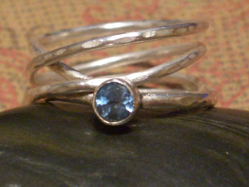 Blue Topaz Mobius Stapelringe Von Donnaodesigns von donnaOdesigns