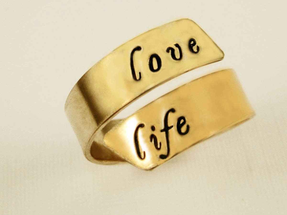 Zwei Worte Mantra/Mindfulness Geschenk/Verstellbarer Gold Message Ring Von Donnaodesigns von donnaOdesigns