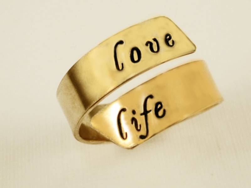 Zwei Worte Mantra/Mindfulness Geschenk/Verstellbarer Gold Message Ring Von Donnaodesigns von donnaOdesigns