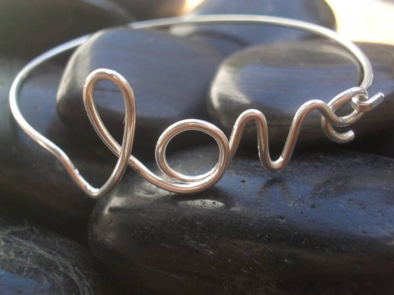 sterling-Liebe Draht Armreif Von Donnaodesigns von donnaOdesigns