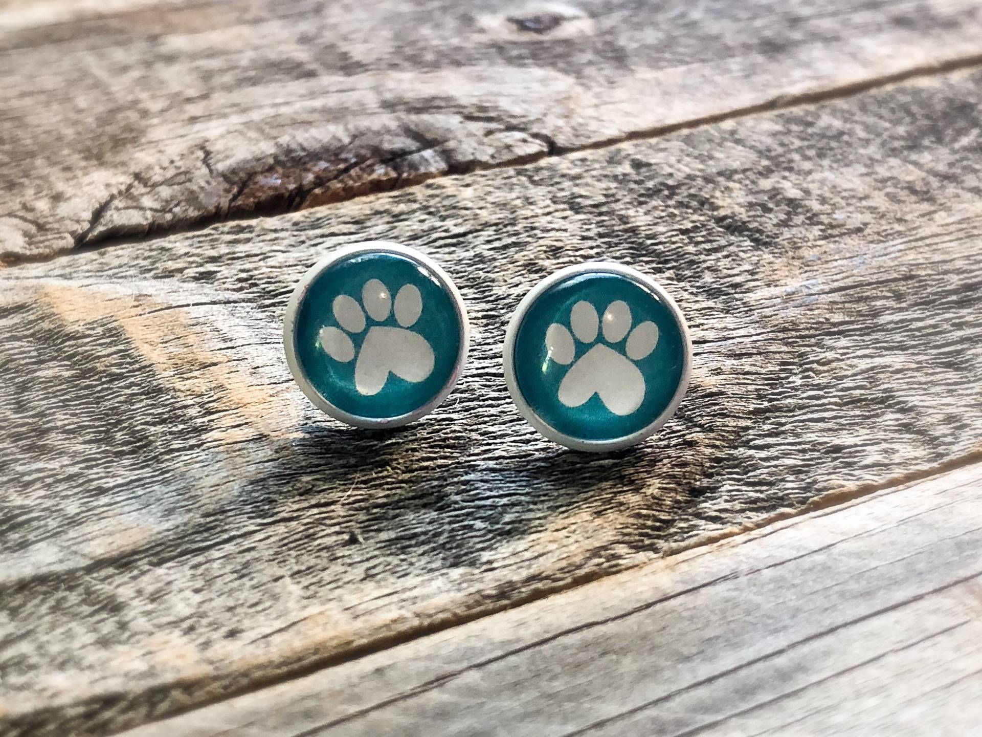 Herzpfote 12mm Ohrstecker von doodleandluludesigns