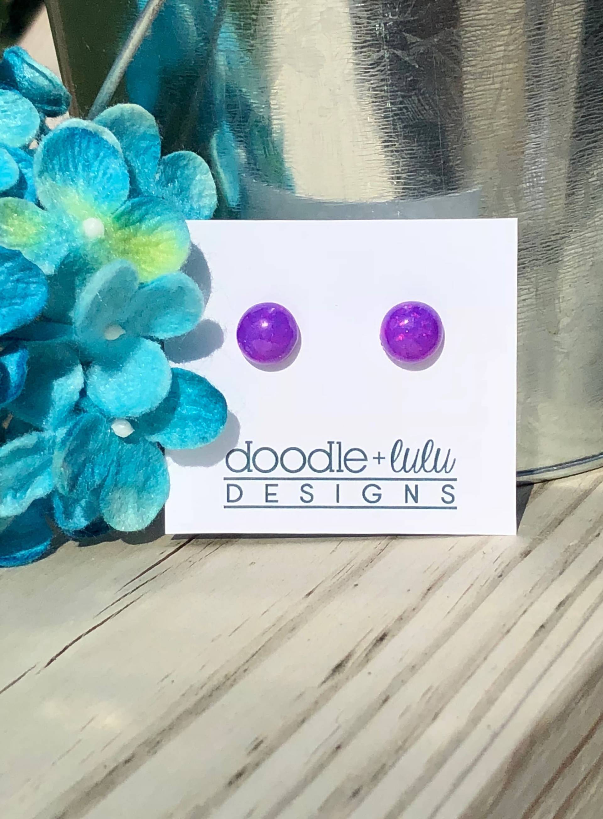 Lila Opal Ohrstecker von doodleandluludesigns