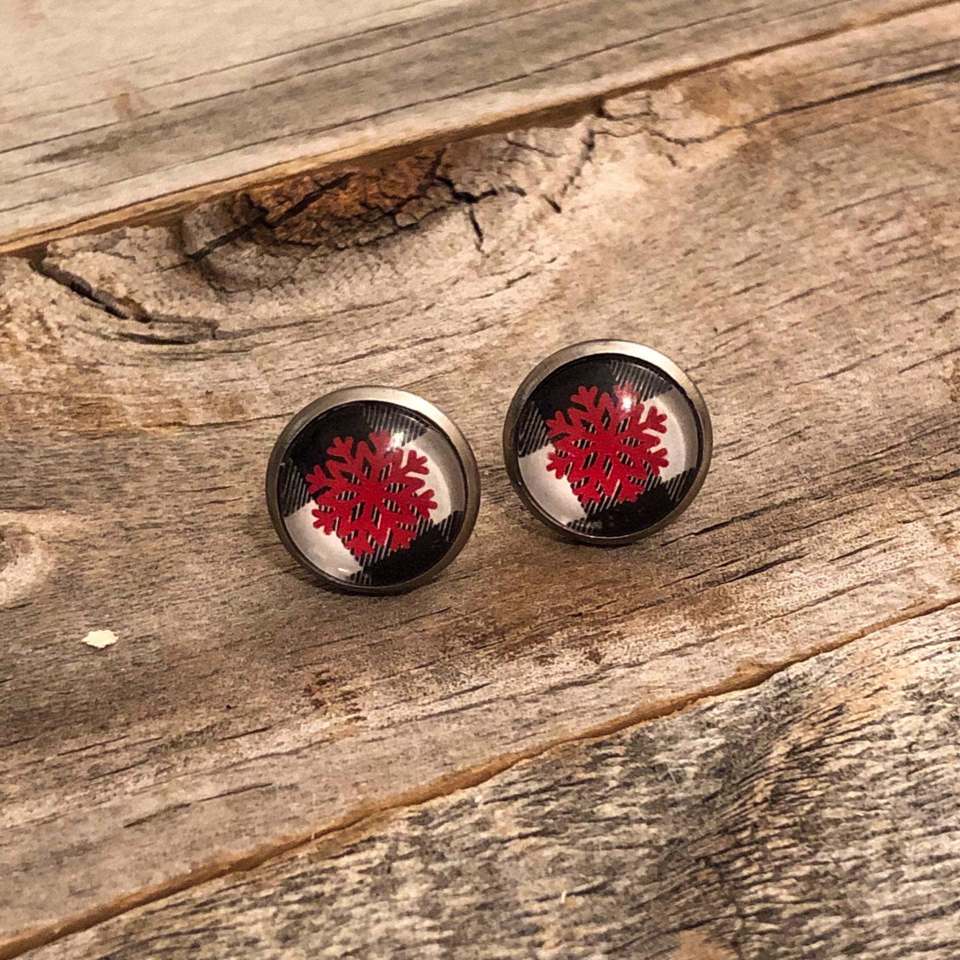 Schwarz-Weiß Büffel Karierte Schneeflocken Ohrringe von doodleandluludesigns