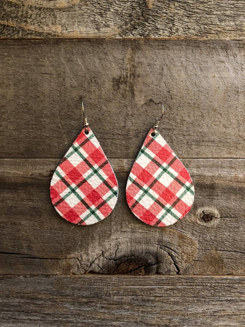 Weihnachtliche Karierte Lederohrringe von doodleandluludesigns
