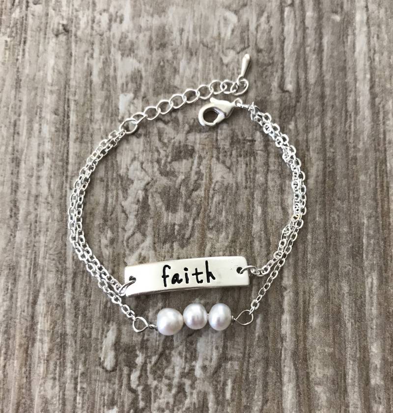 Glaube Armband Für Mädchen, Verstellbarer Charme Glied Armband, Religiöses Süßwasserperle Glaubensgeschenk von doodlebead