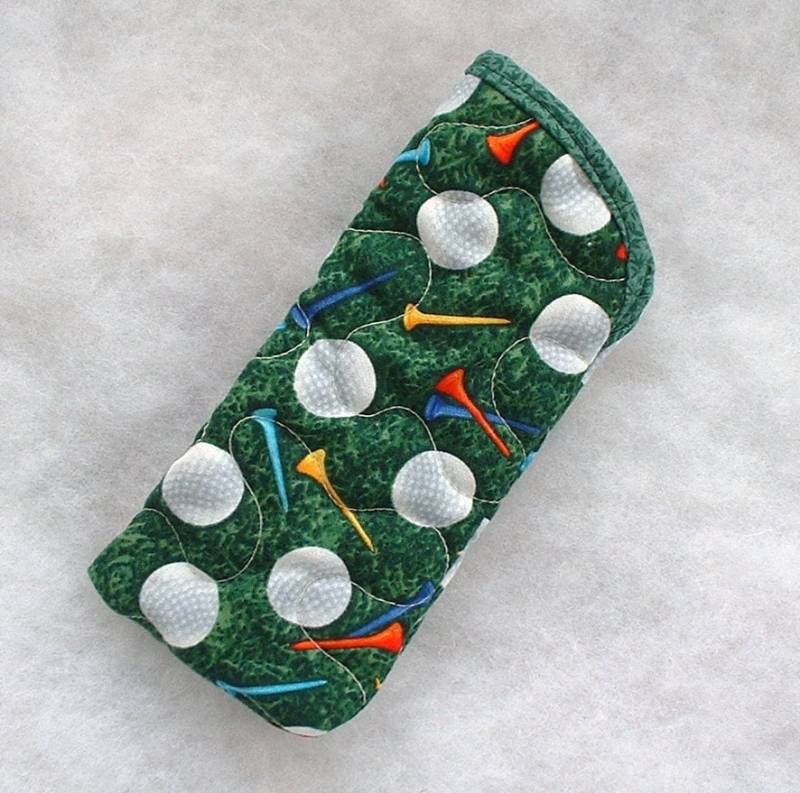 Gestepptes Brillenetui - Golfbälle Und Tees von doodlebugdogs