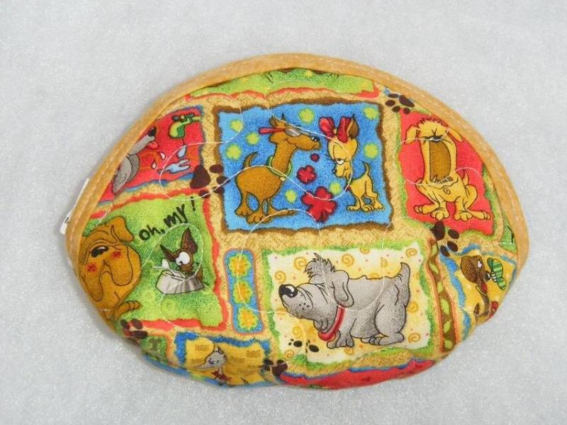 Kleine Gesteppte Geldbörse - Doggy World von doodlebugdogs