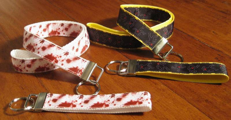 Clearance Csi Lanyard, Blutspritzer, Dexter Inspiriertes Ausweishalter, Csi Studentenausweishalter, Schlüsselanhänger, Crime Scene Armband, Geschenk von doodleheadz