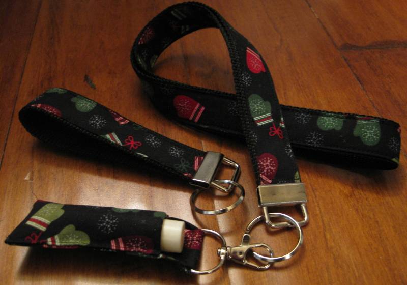 Handschuhe Lanyard Set Weihnachtsschlüsselbund, Lippenpflegestift-Halter von doodleheadz
