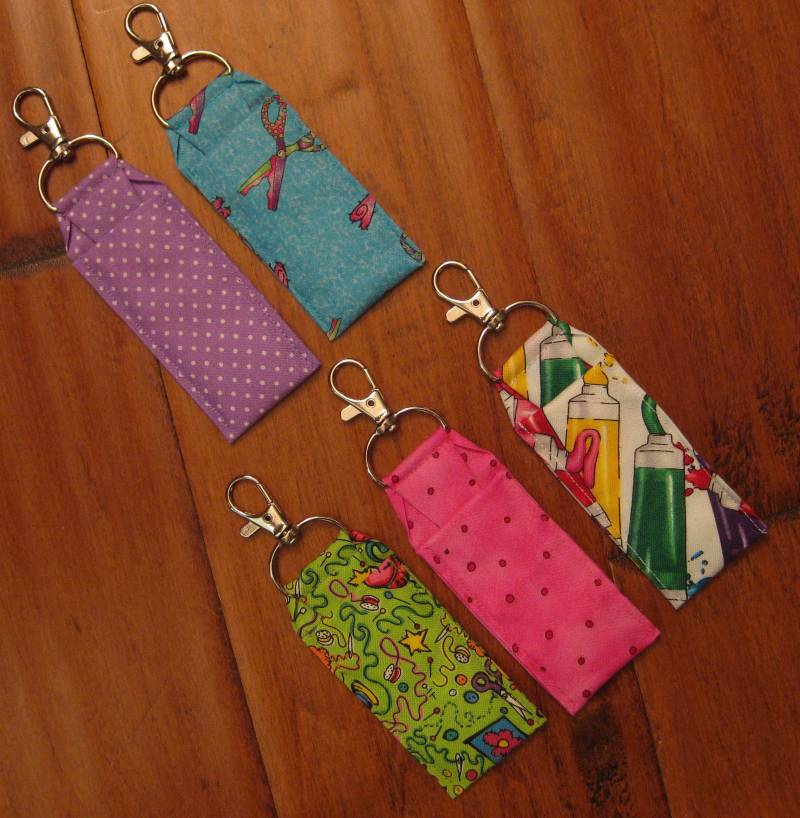 Clearance Notions Chapstick Halter, Quilter Stoff Feuerzeughalter, Usb Drehbare Clip Lippenbalsam Halter von doodleheadz