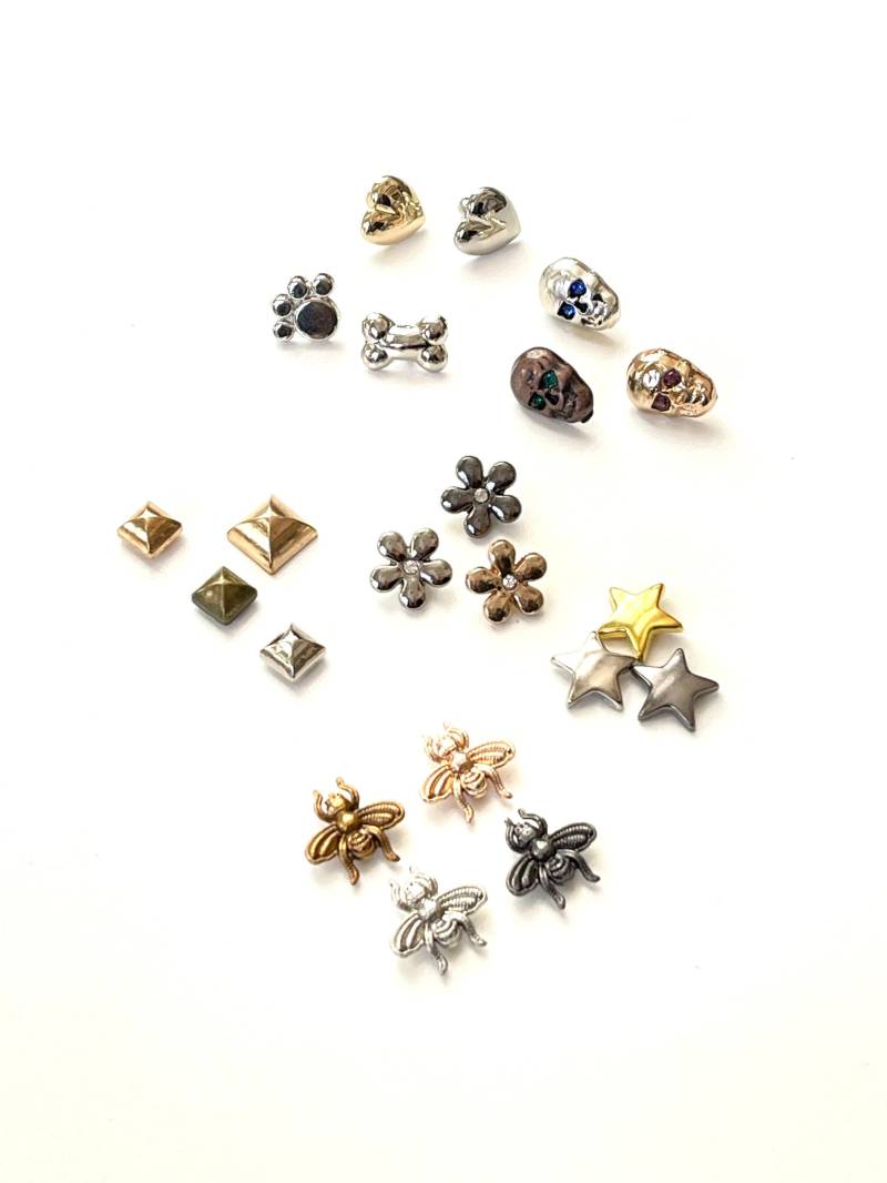 Add-On Charms - Must Check Out Mit Einem Einfarbigen Band, Dies Ist Ein Add On von dooglelinhk