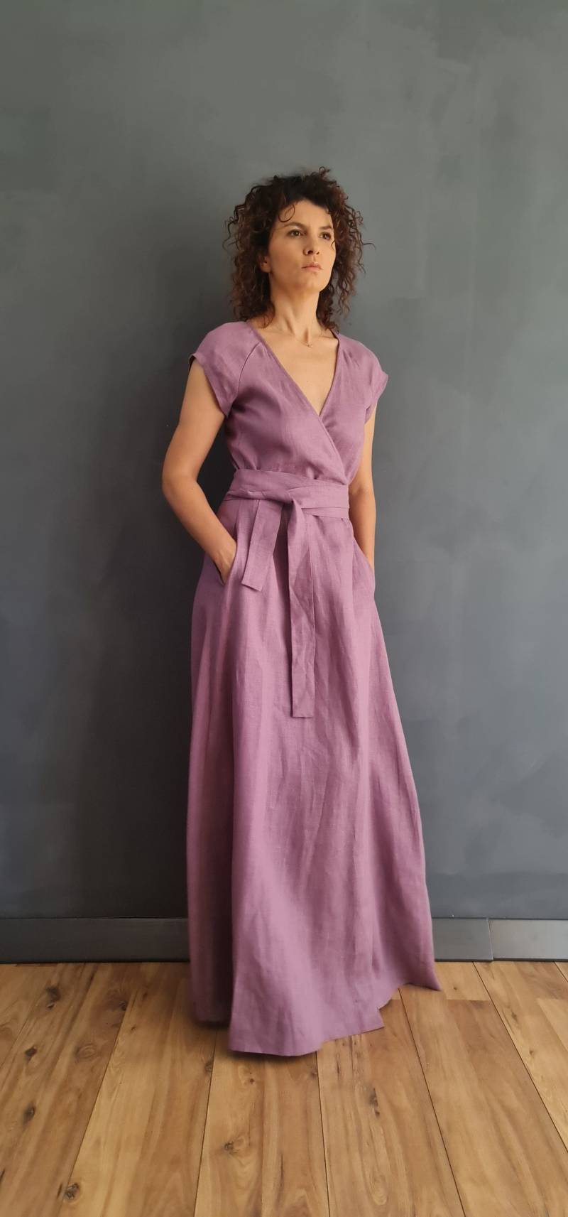 Leinen Wickelkleid, Lavendel Frauen Langes Wickel Leinenkleid, Reines Maxi Leinenbekleidung von doroteyya