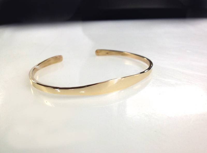 Das Damen Mona Armband in Gold Das Damen Mona Armband in Gold von dougpetersonjewelers