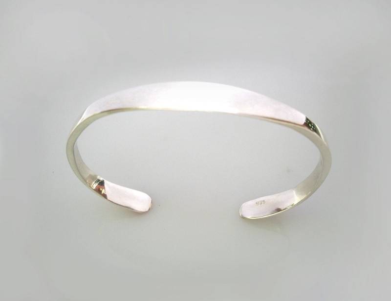 Das Damen Mona Armband von dougpetersonjewelers