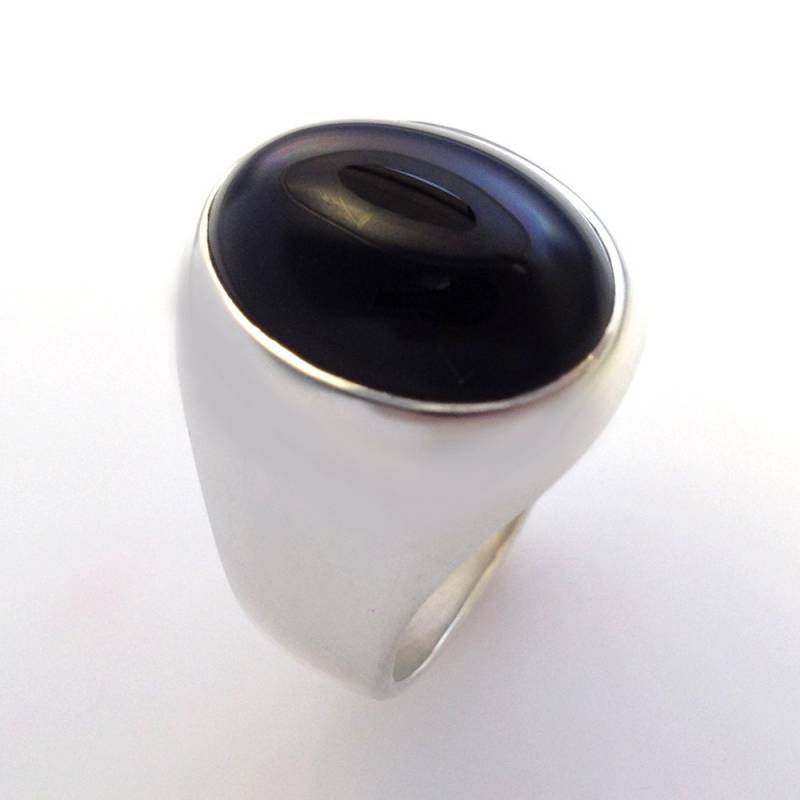 Herren Schwerer Ovaler Schwarzer Onyx Ring Aus Sterling Silber Herren Schwerer Ovaler Schwarzer Onyx Ring Aus Sterling Silber von dougpetersonjewelers