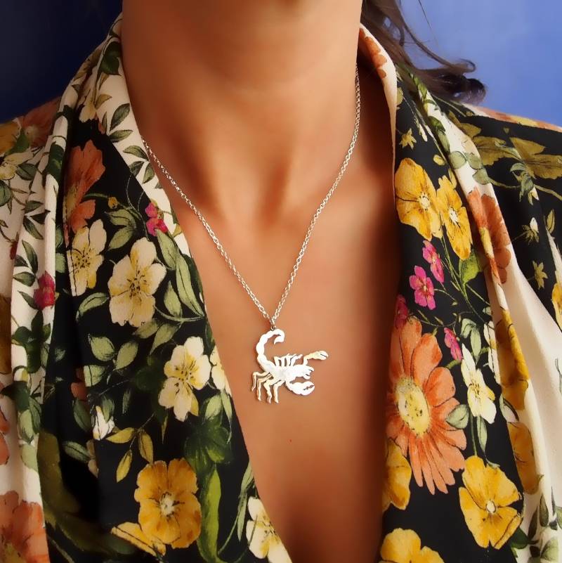 Silberkette Skorpion Handgemachter Sternzeichen Schmuck von drawadreamjewelry